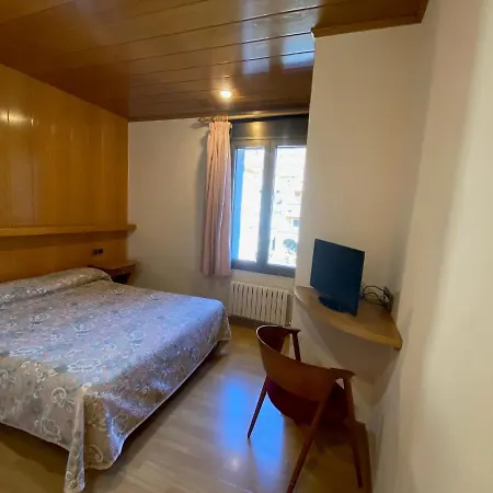 Sant Antoni Hotel *